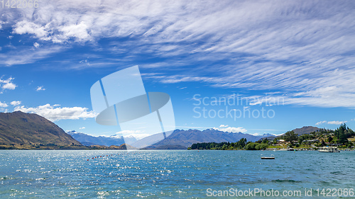 Image of lake Wanaka; New Zealand south island