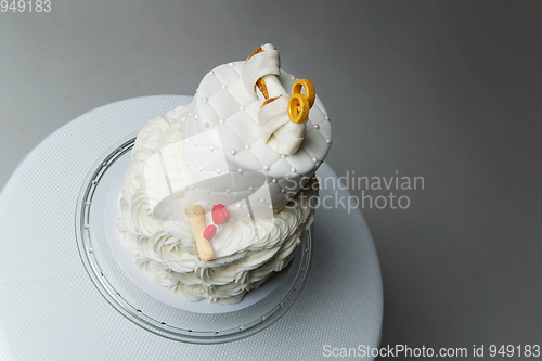 Image of cake with bone for dog wedding