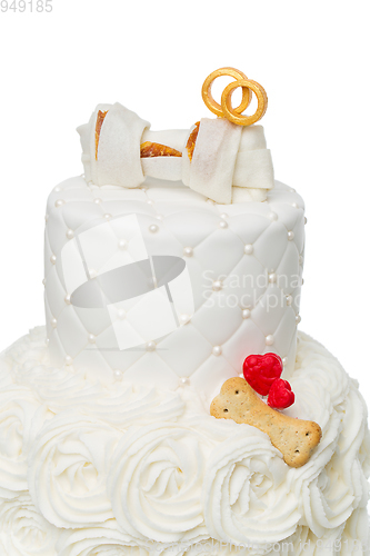 Image of cake with bone for dog wedding