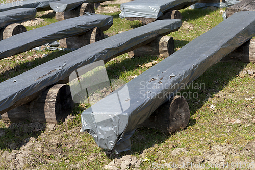 Image of wooden bench