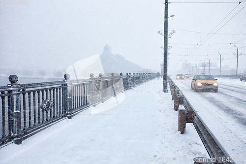 Image of Slow traffic during heavy snow storm