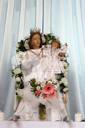 Image of Blessed Virgin Mary with baby Jesus