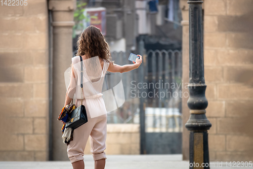 Image of A girl takes a selfie in Cairo