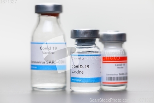 Image of Vaccine for virus in small bottles