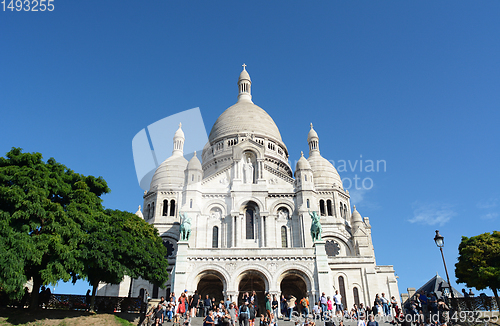 Image of Basilica of the Sacred Heart of Paris at the top of Montmartre