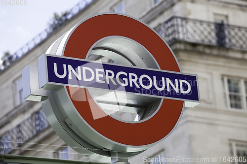 Image of London Underground roundel sign