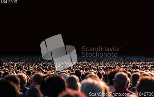 Image of Large crowd of people