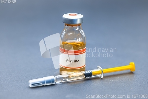 Image of Vaccine for virus in small bottles