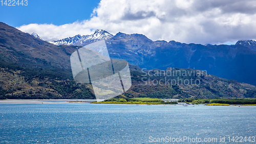 Image of lake Wanaka; New Zealand south island