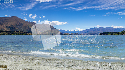 Image of lake Wanaka; New Zealand south island