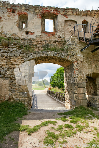 Image of ruins of renaissance castle Zviretice