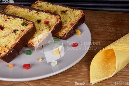 Image of fruitcake and small pieces candied fruits