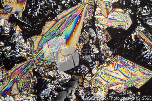 Image of Sodium nitrate microcrystals