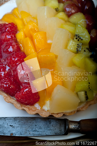 Image of fresh fruits cake pie