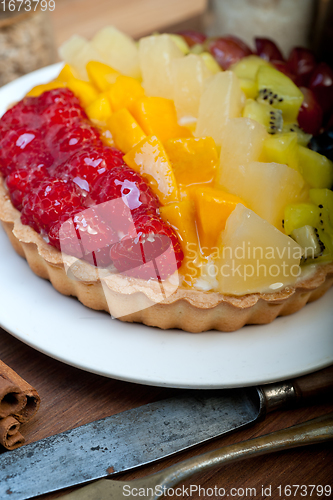 Image of fresh fruits cake pie