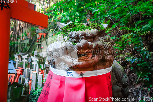 Image of Lion statue at Fushimi Inari Taisha, Kyoto, Japan