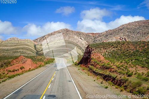 Image of Desert road in north Argentina quebrada