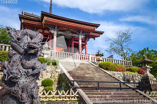 Image of Dragon statue in front of the kiyomizu-dera temple, Kyoto, Japan