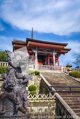 Image of Dragon statue in front of the kiyomizu-dera temple, Kyoto, Japan