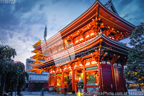 Image of Kaminarimon gate and Pagoda, Senso-ji temple, Tokyo, Japan