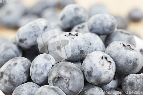 Image of many blueberries photographed close up
