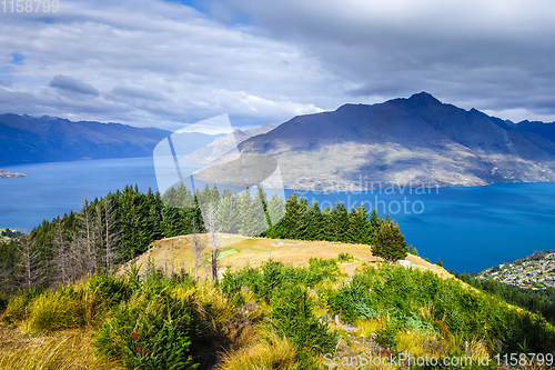 Image of Lake Wakatipu and Queenstown, New Zealand