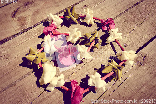 Image of Polynesian flower necklace