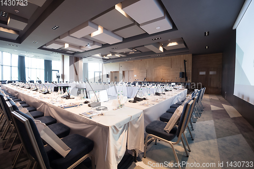 Image of interior of big modern conference room