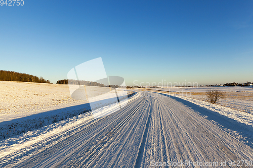 Image of muddy road, winter