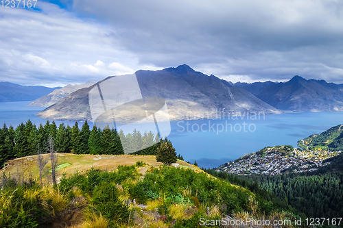 Image of Lake Wakatipu and Queenstown, New Zealand