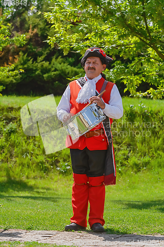 Image of 18th century soldier drummer