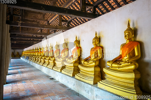 Image of Gold Buddha statues, Wat Phutthaisawan temple, Ayutthaya, Thaila