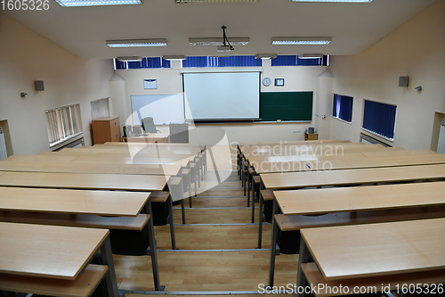 Image of empty classroom