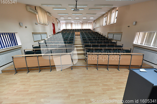 Image of empty classroom