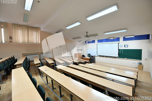 Image of empty classroom