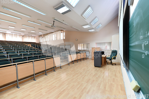 Image of empty classroom