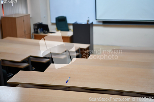 Image of empty classroom