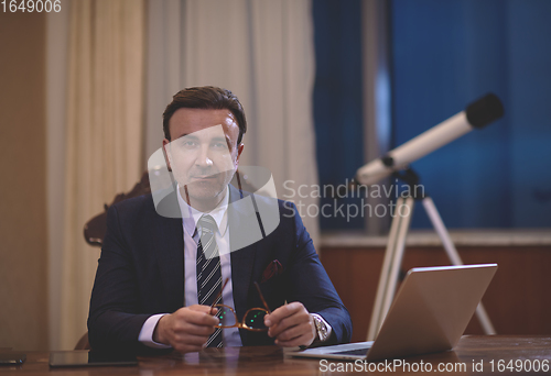 Image of corporate business man at office