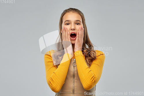 Image of surprised or scared young teenage girl