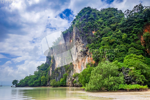 Image of Railay beach in Krabi, Thailand