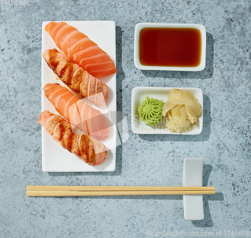 Image of plate of sushi