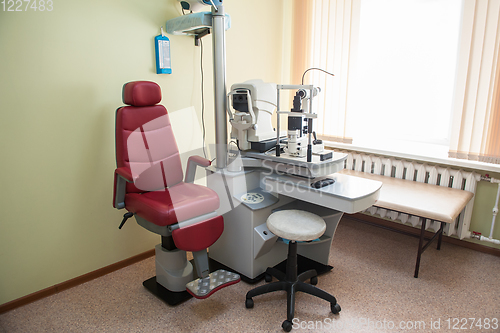 Image of ophthalmology room in clinic