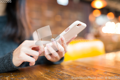 Image of Woman use of cellphone