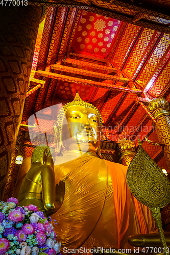 Image of Gold Buddha statue, Wat Phanan Choeng, Ayutthaya, Thailand