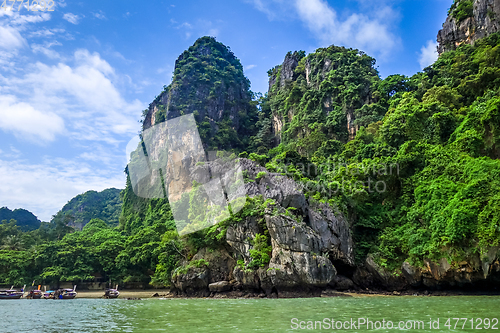 Image of Railay beach in Krabi, Thailand