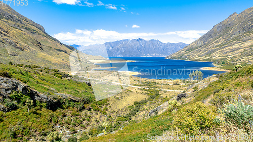 Image of lake Wanaka; New Zealand south island