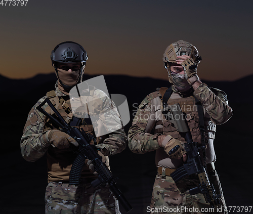 Image of soldiers squad in night mission