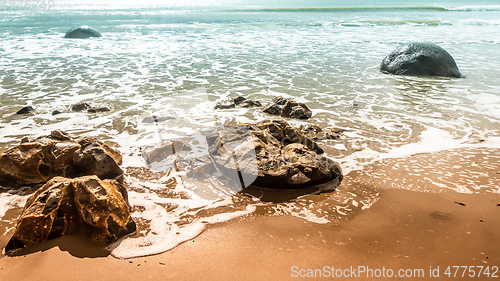 Image of boulders at the beach of Moeraki New Zealand