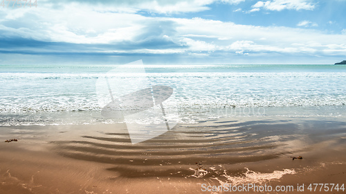 Image of the beach of Moeraki New Zealand