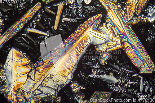 Image of Sodium nitrate microcrystals